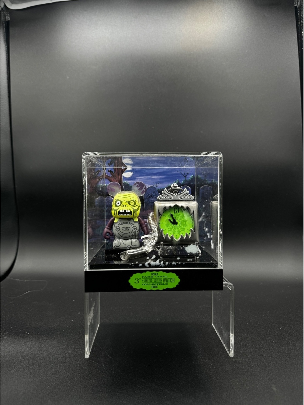Disney Vinylmation Limited Edition Haunted Mansion Watch & 3" Park Vinylmation